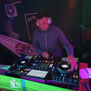 DJMAKU